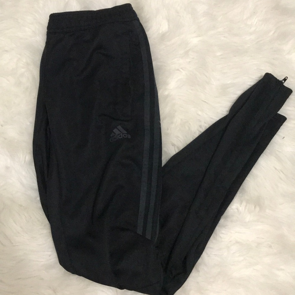 BARELY WORN adidas joggers